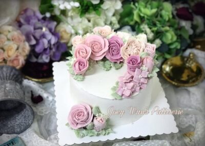 韓式裱花課程 烘焙培訓班 蛋糕製作課程 藍帶師資烘焙課 小班裱花教學 移民必備烘焙技能 裱花技能學習 家用烘焙課程 職業烘焙培訓 韓式蛋糕裝飾教學 法國藍帶烘焙導師 韓國協會認證裱花課 星級主廚烘焙教學 國際認可烘焙課程 零基礎學韓式裱花 烘焙技能移民課程推薦 小班制蛋糕裱花培訓 藍帶導師手把手教烘焙 香港韓式裱花課 香港烘焙培訓學校 香港移民技能烘焙課