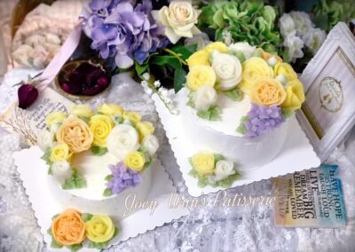 韓式裱花課程 烘焙培訓班 蛋糕製作課程 藍帶師資烘焙課 小班裱花教學 移民必備烘焙技能 裱花技能學習 家用烘焙課程 職業烘焙培訓 韓式蛋糕裝飾教學 法國藍帶烘焙導師 韓國協會認證裱花課 星級主廚烘焙教學 國際認可烘焙課程 零基礎學韓式裱花 烘焙技能移民課程推薦 小班制蛋糕裱花培訓 藍帶導師手把手教烘焙 香港韓式裱花課 香港烘焙培訓學校 香港移民技能烘焙課